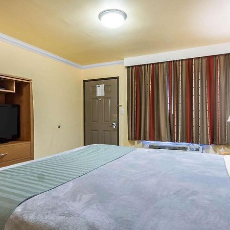 אוקלנד Rodeway Inn & Suites Near The Coliseum & Arena מראה חיצוני תמונה