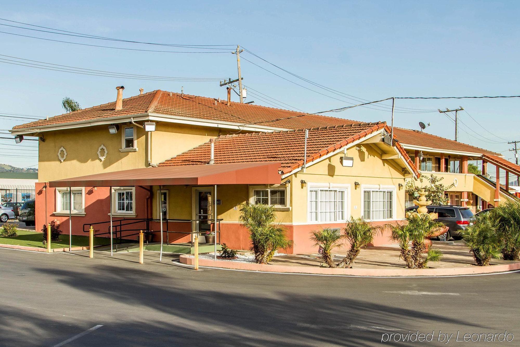 אוקלנד Rodeway Inn & Suites Near The Coliseum & Arena מראה חיצוני תמונה