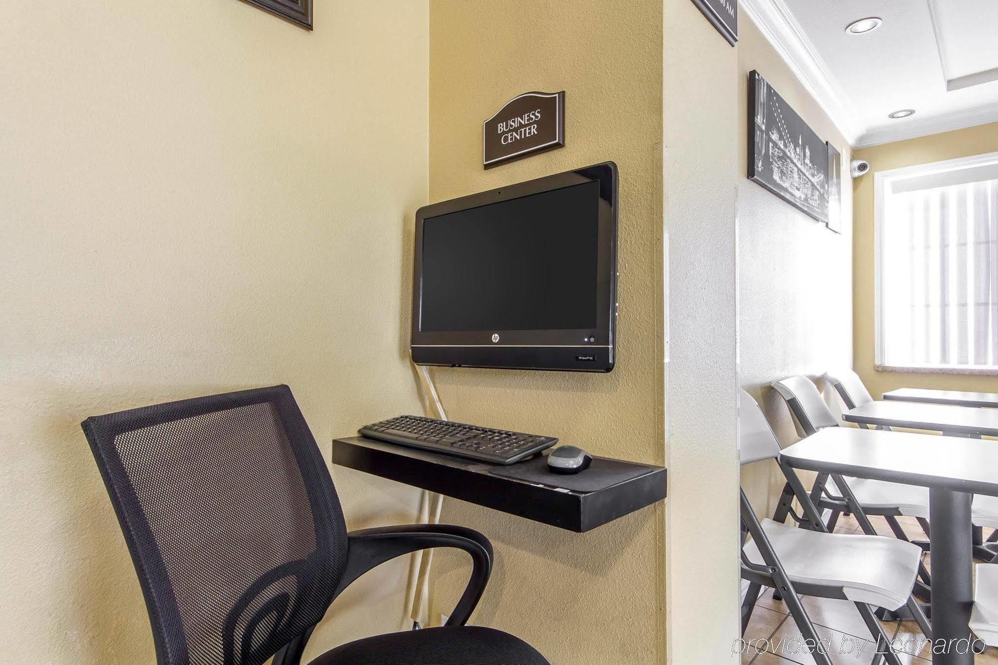 אוקלנד Rodeway Inn & Suites Near The Coliseum & Arena מראה חיצוני תמונה