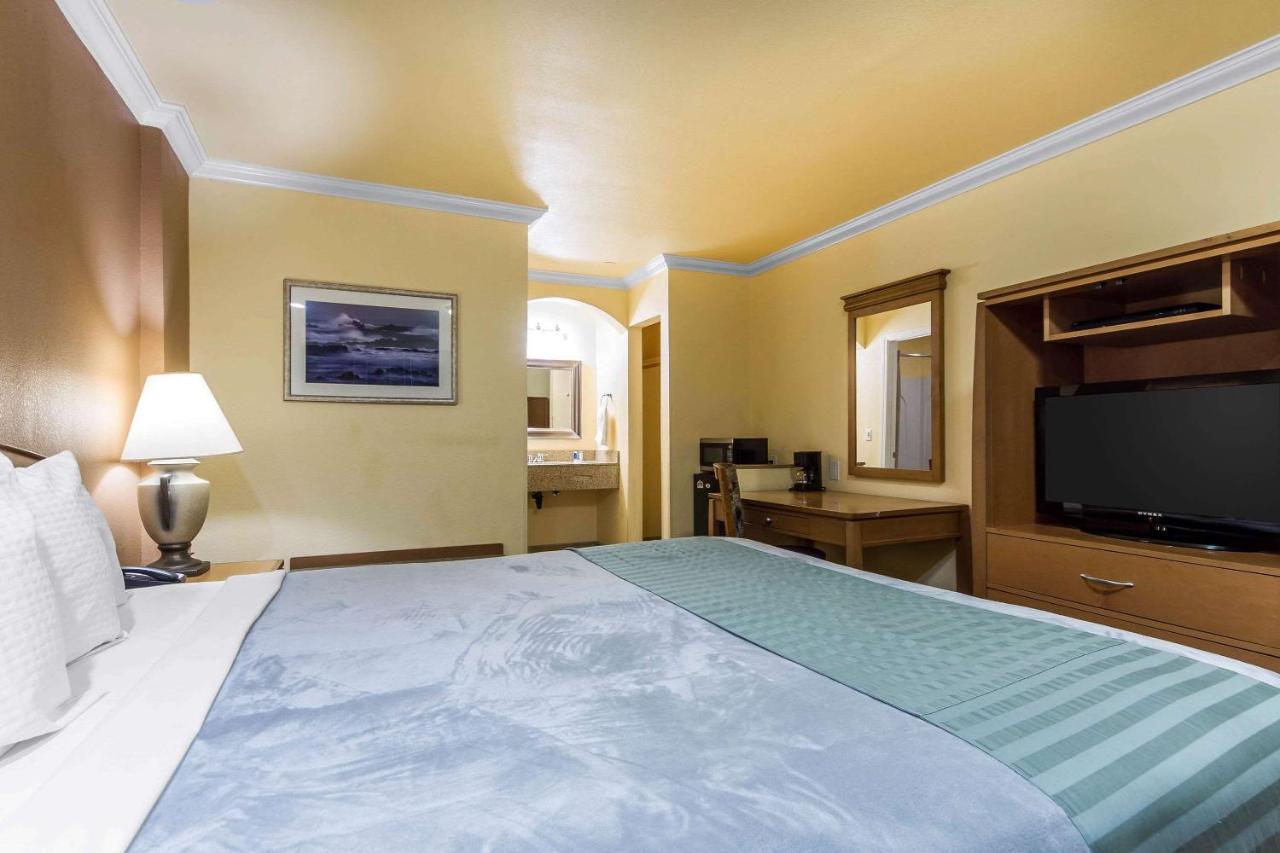 אוקלנד Rodeway Inn & Suites Near The Coliseum & Arena מראה חיצוני תמונה