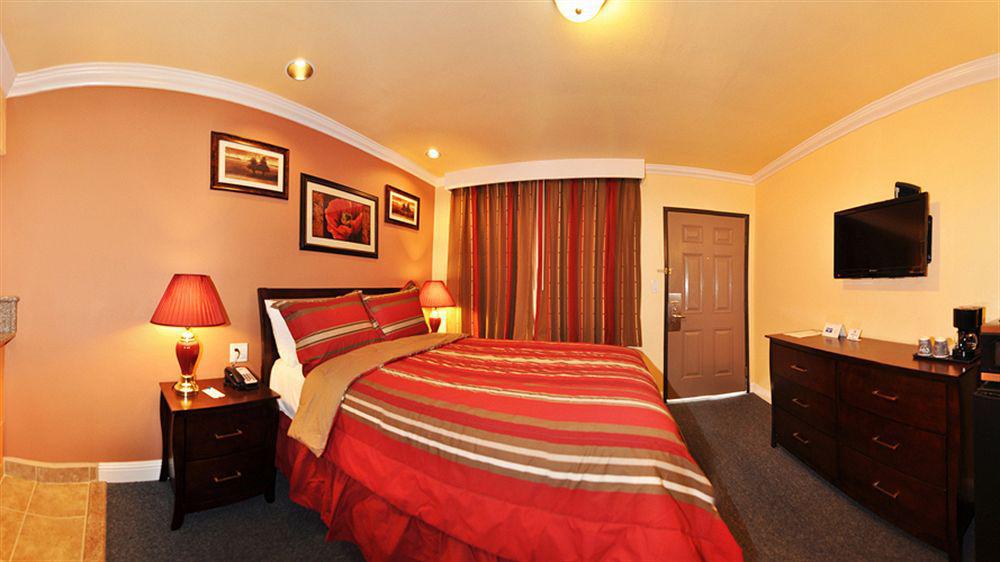 אוקלנד Rodeway Inn & Suites Near The Coliseum & Arena מראה חיצוני תמונה